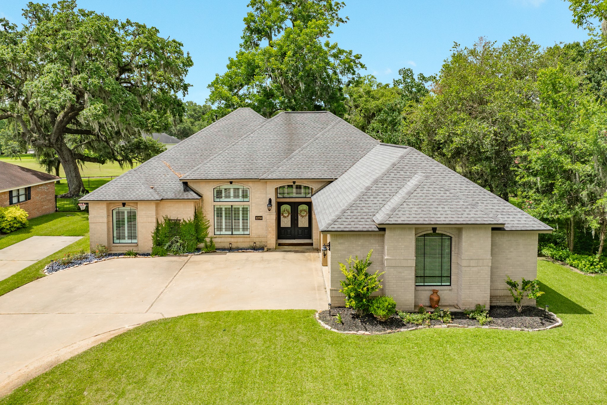 2286 Riverside Drive West Columbia, TX 77486 - Photo 3 of 41