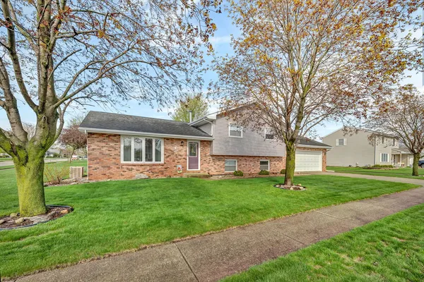 $349,000 | 390 South Di Paolo Drive, Coal City, IL 60416