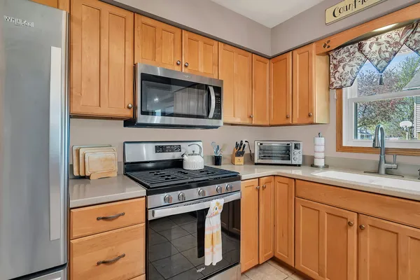 $349,000 | 390 South Di Paolo Drive, Coal City, IL 60416