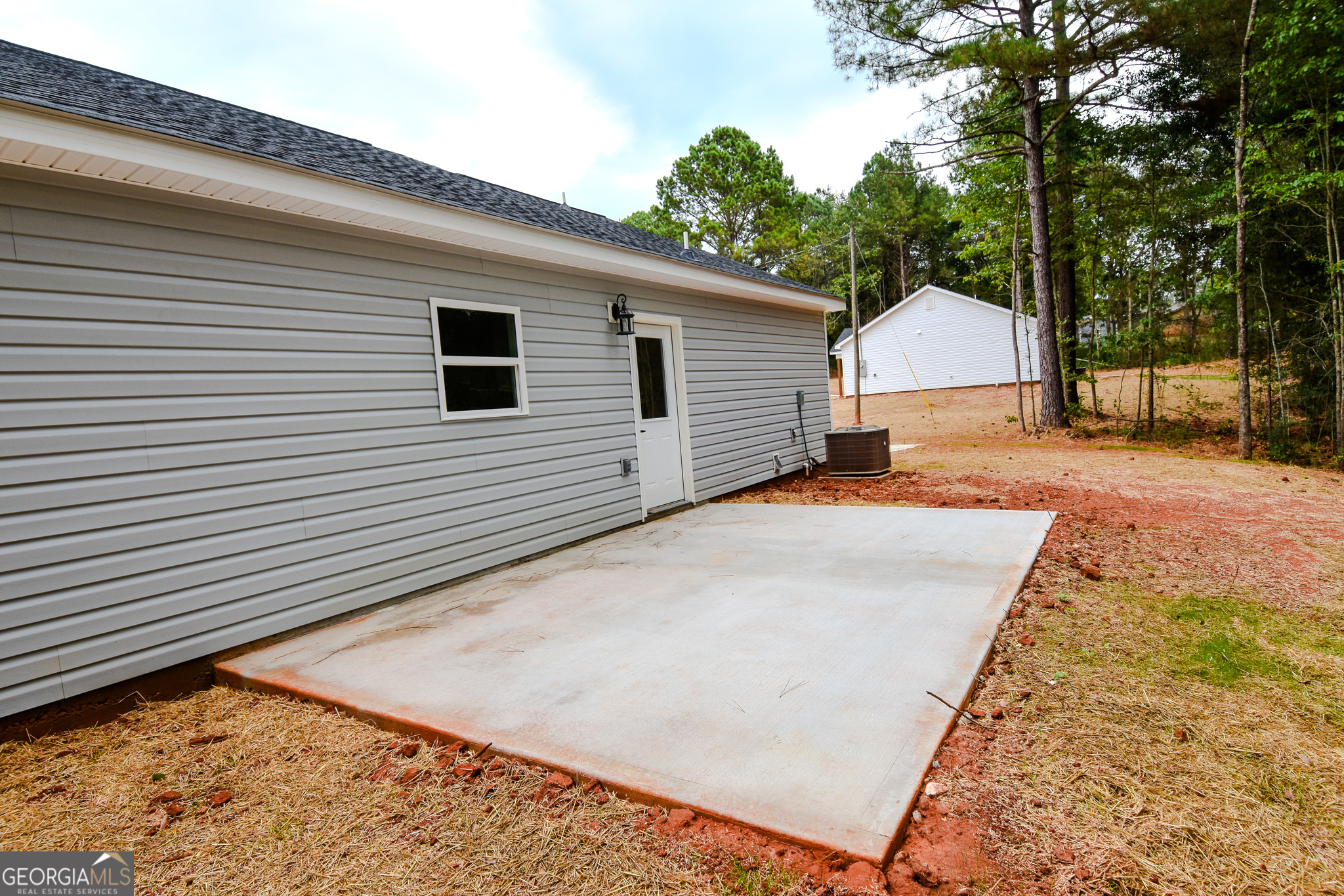 101 Alexandria Way Thomaston, GA 30286 - Photo 7 of 39 a view of a backyard of the house