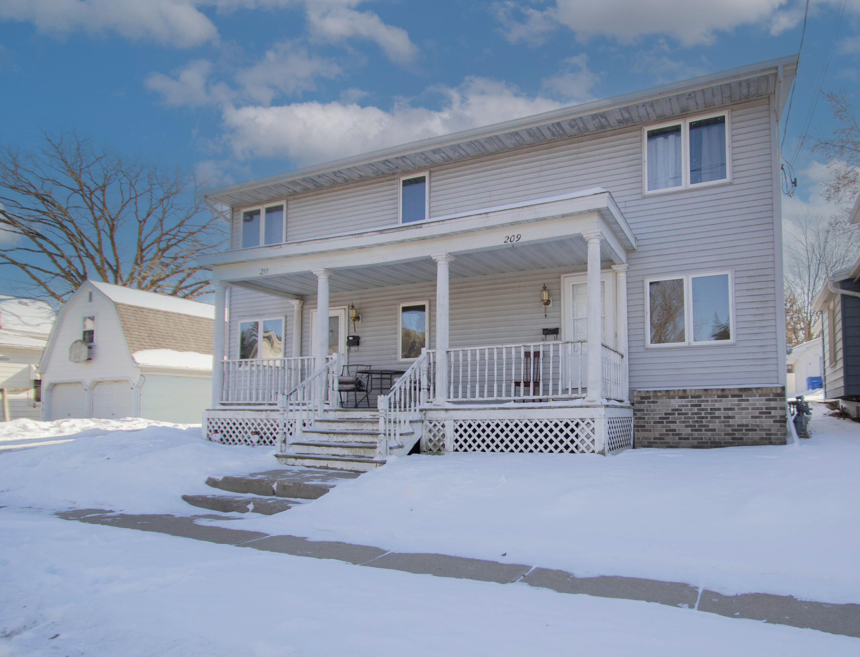 209 Herman Street, Unit 211 Watertown, WI 53098 - Photo 3 of 4 209 Herman Street