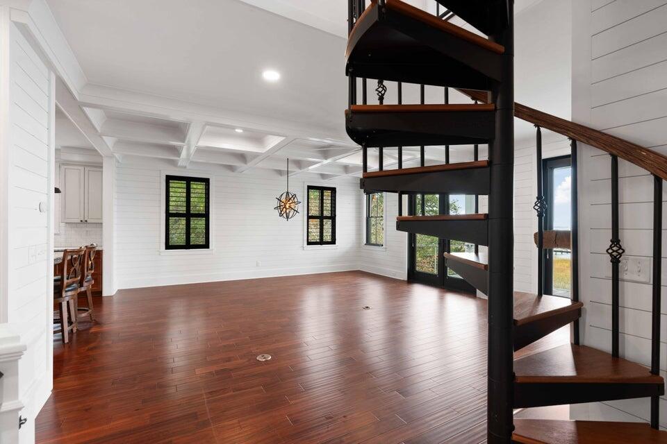 200 Queen Street Mount Pleasant, SC 29464 - Photo 13 of 30 20251203180425544777000000-o