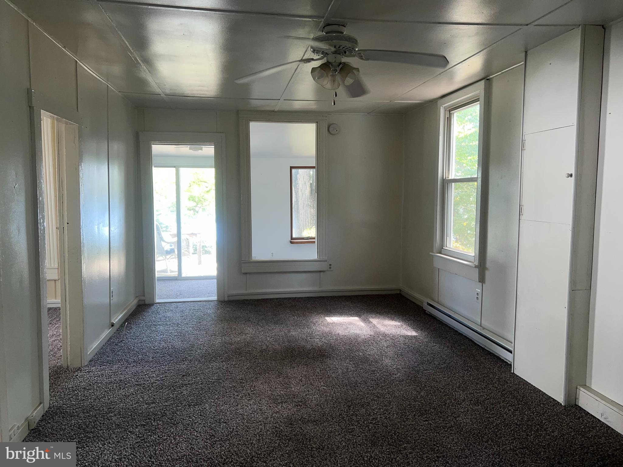 1 Punte Lane Essex, MD 21221 - Photo 26 of 37 an empty room that has a window