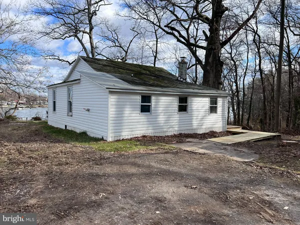 $1,800 | 1 Punte Lane, Essex, MD 21221