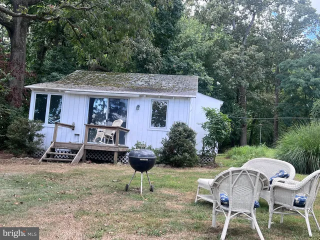 $1,800 | 1 Punte Lane, Essex, MD 21221