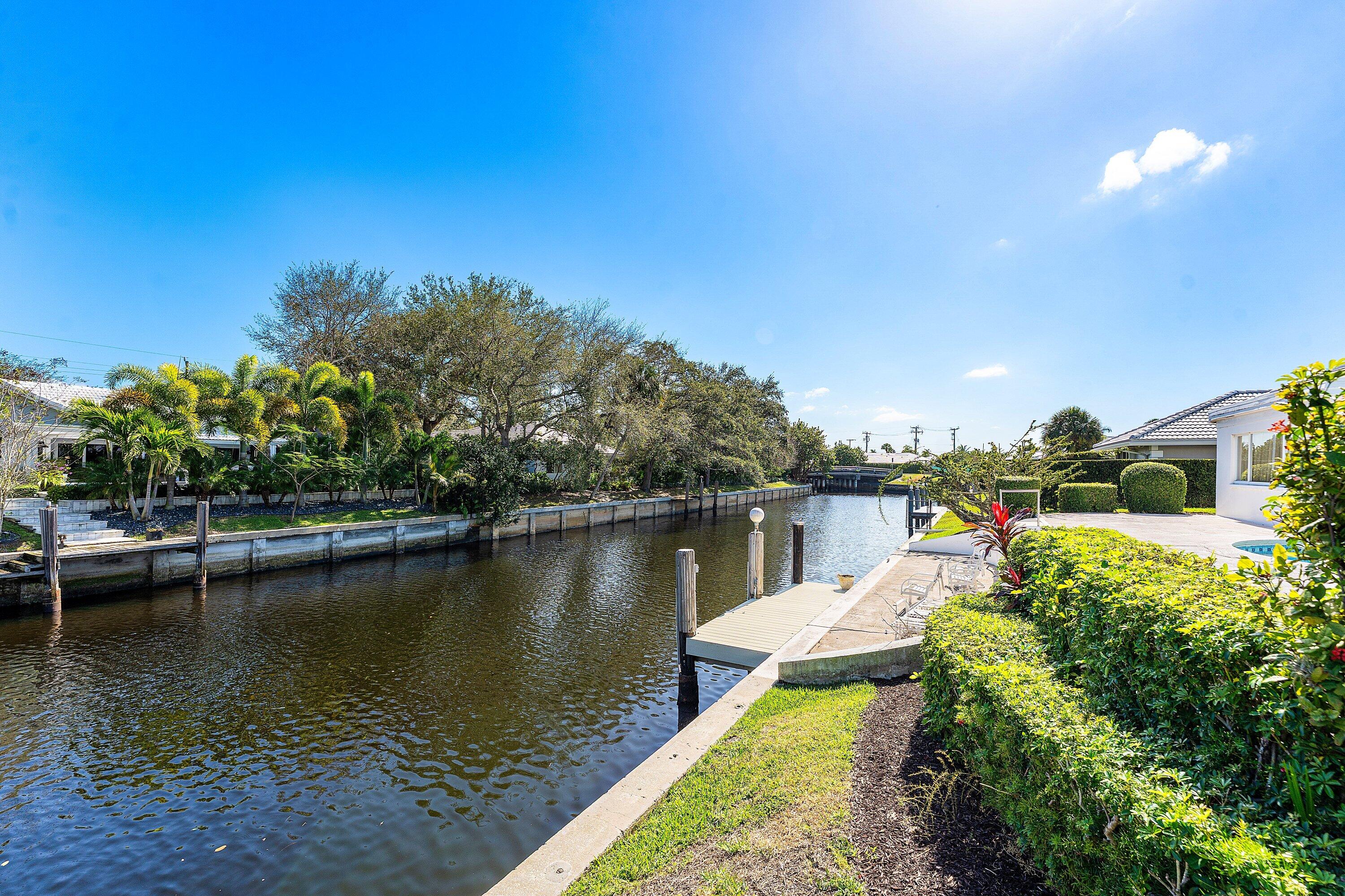 950 Mulberry Way Boca Raton, FL 33486 - Photo 15 of 23 a view of a lake with houses