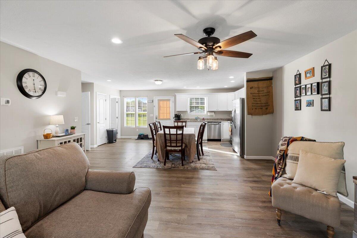 607 Rock Road West Radford, VA 24141 - Photo 12 of 21 24-24