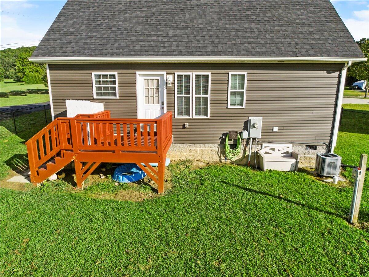 607 Rock Road West Radford, VA 24141 - Photo 20 of 21 45-45