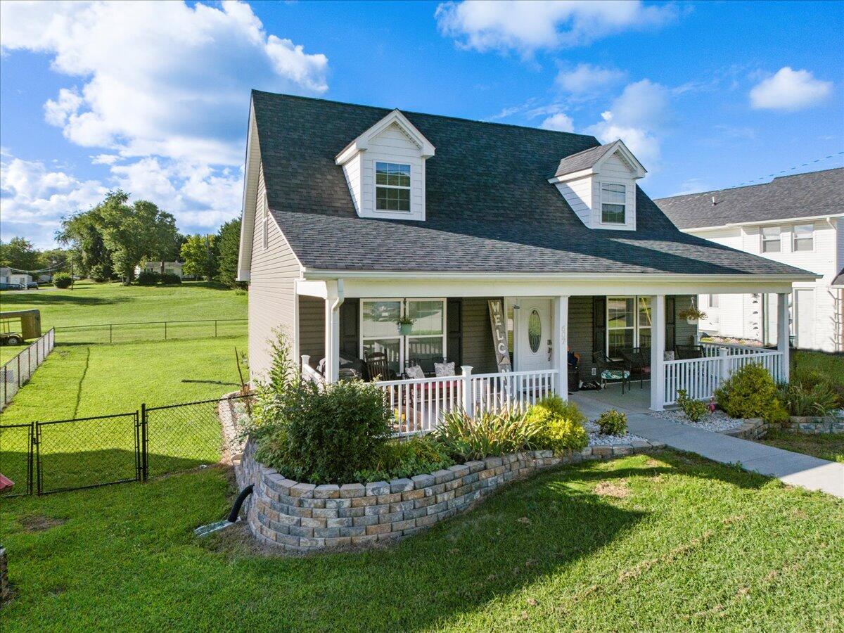 607 Rock Road West Radford, VA 24141 - Photo 2 of 21 05-5