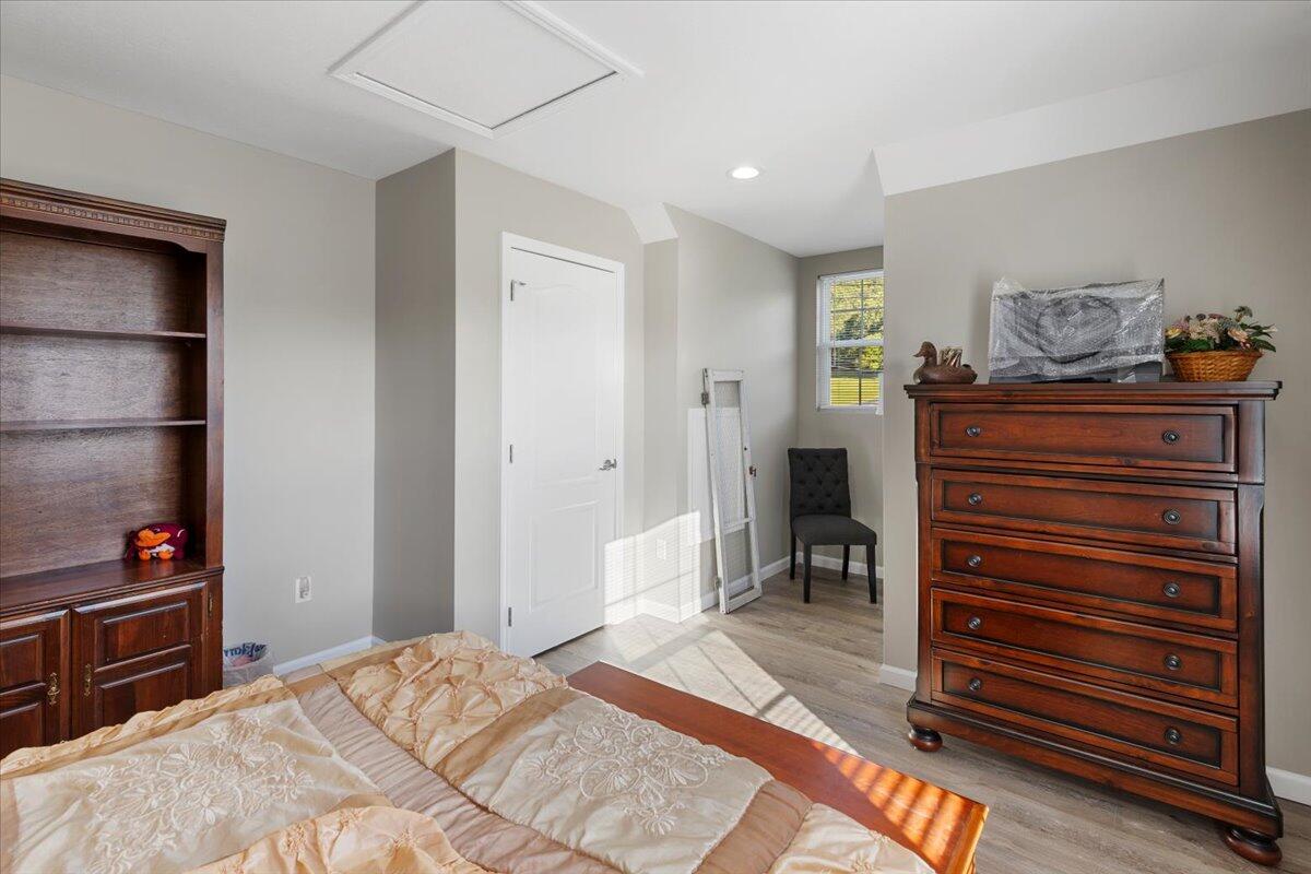 607 Rock Road West Radford, VA 24141 - Photo 4 of 21 13-13