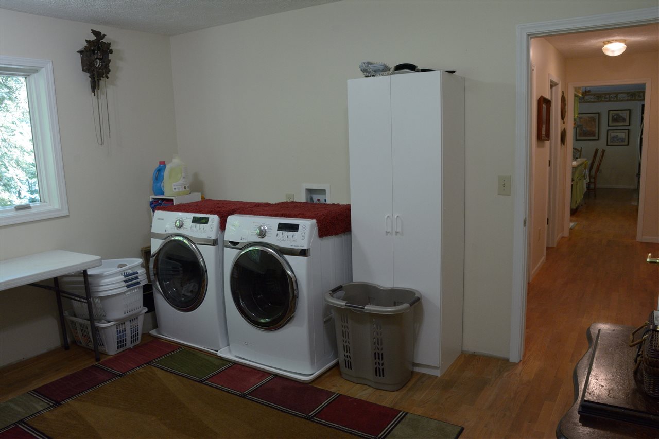 106 Highview Road Traverse City, MI 49696 - Photo 17 of 44 1822025-16.JPG