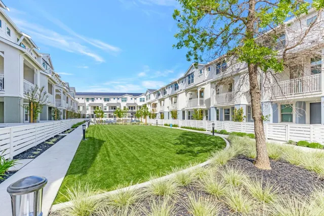 $1,348,000 | 225 Oak Circle, Walnut Creek, CA 94597