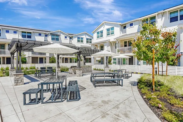 $1,348,000 | 225 Oak Circle, Walnut Creek, CA 94597