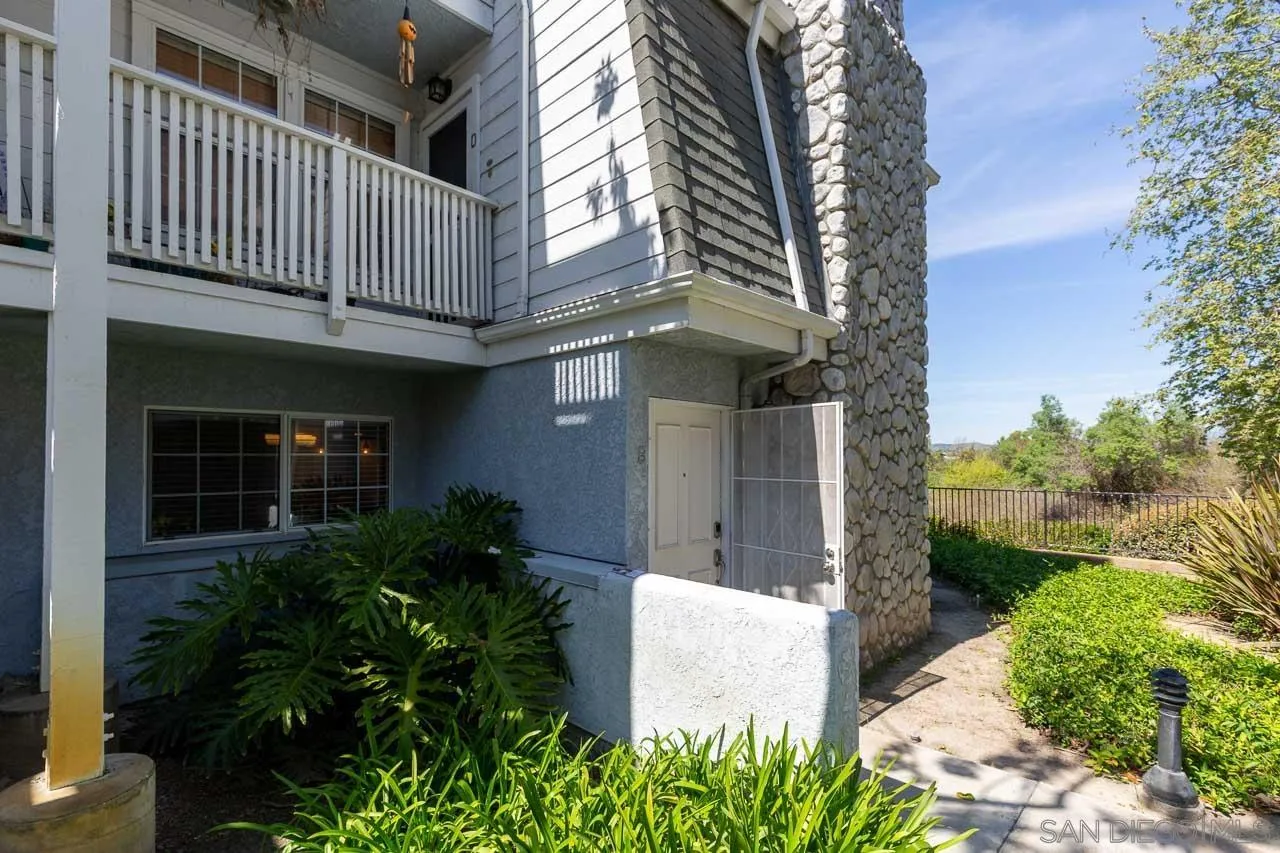 5064 Via Manos, Unit B Oceanside, CA 92057 - Photo 18 of 26