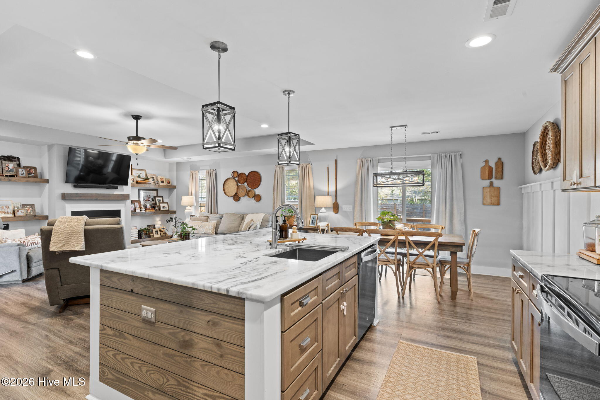 830 Village Point Road Southwest Shallotte, NC 28470 - Photo 14 of 52 Kitchen