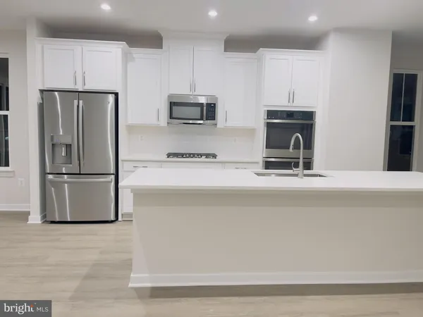 $3,500 | 24158 Thurso Square, Sterling, VA 20166