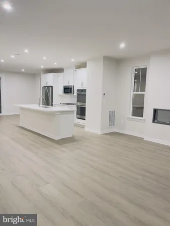 $3,500 | 24158 Thurso Square, Sterling, VA 20166