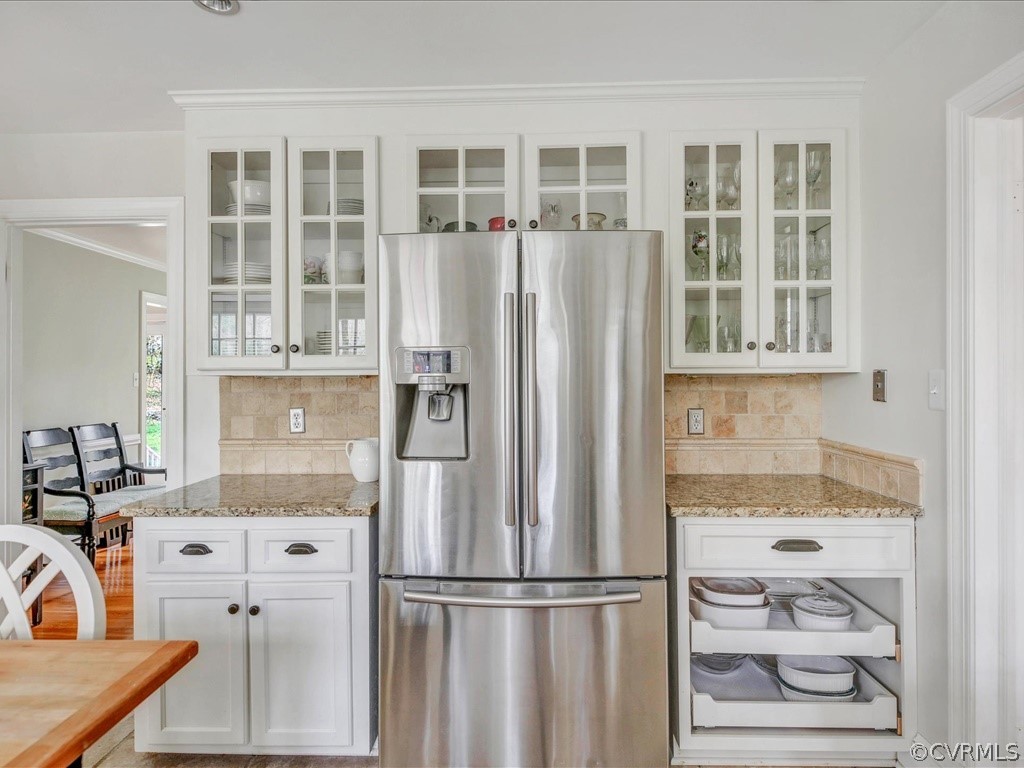 2100 Ramsgate Square Chesterfield, VA 23236 - Photo 13 of 36 a kitchen with stainless steel appliances a refrigerator and cabinets