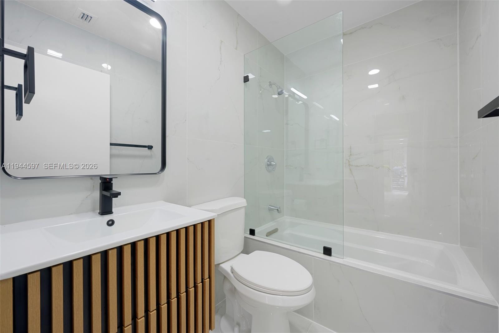 1995 Northwest 58th Street Miami, FL 33142 - Photo 20 of 27