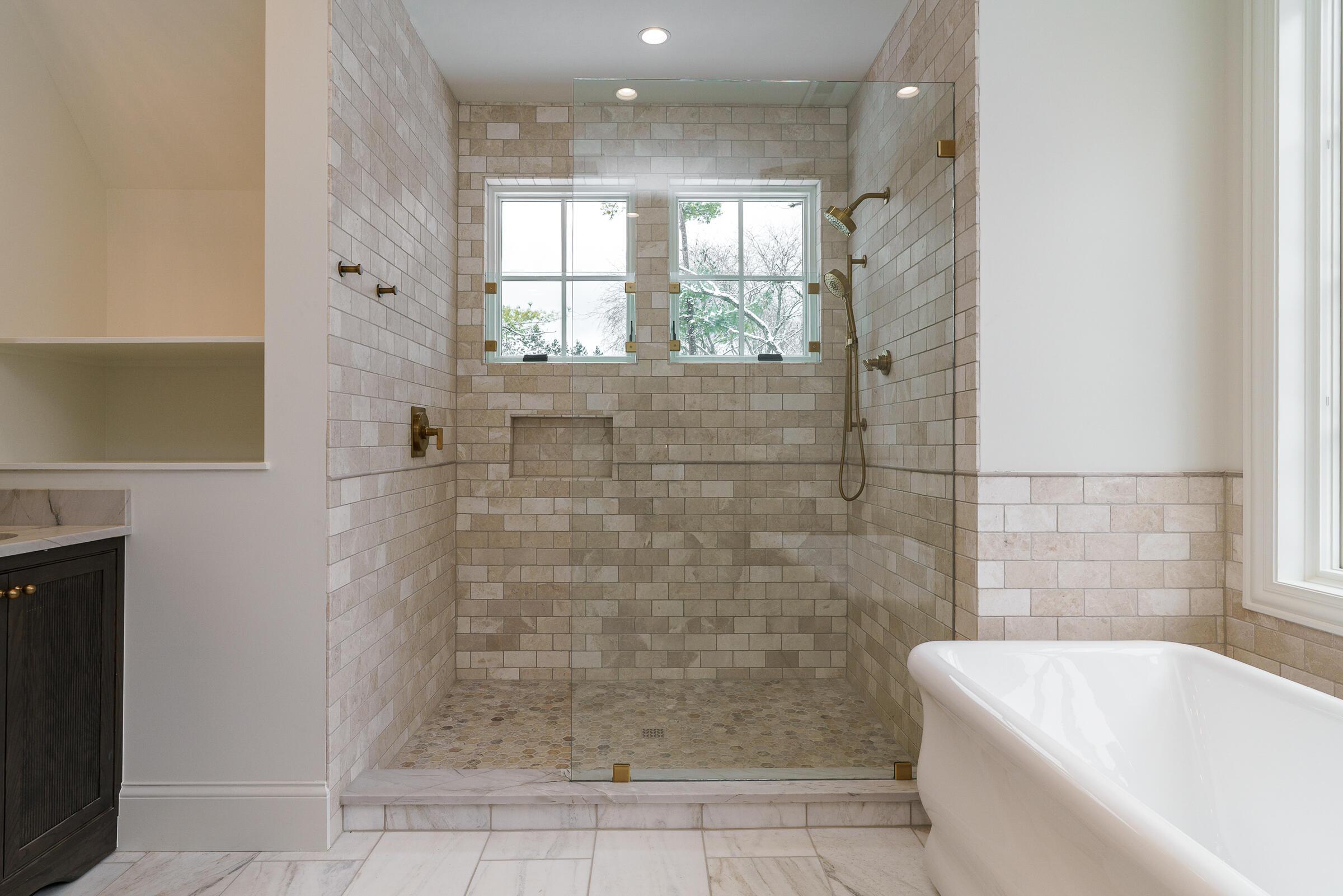 2681 Lane Road Columbus, OH 43220 - Photo 55 of 88 Primary Suite Full Bathroom