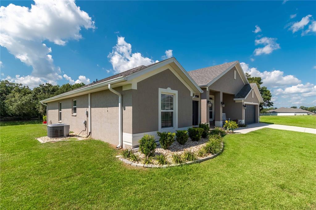 25 Northwest 45th Loop Ocala, FL 34475 - Photo 4 of 61