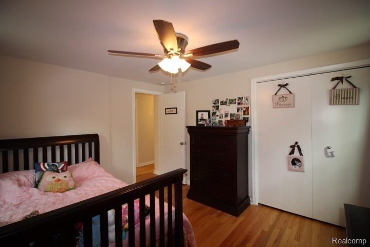 1676 Prestwick Road Grosse Pointe, MI 48236 - Photo 8 of 19 IMG_7711.JPG