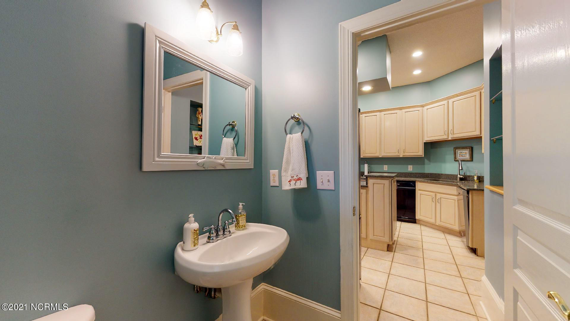 1816 Newkirk Road Wilmington, NC 28409 - Photo 19 of 31 17 off kitchen bathroom