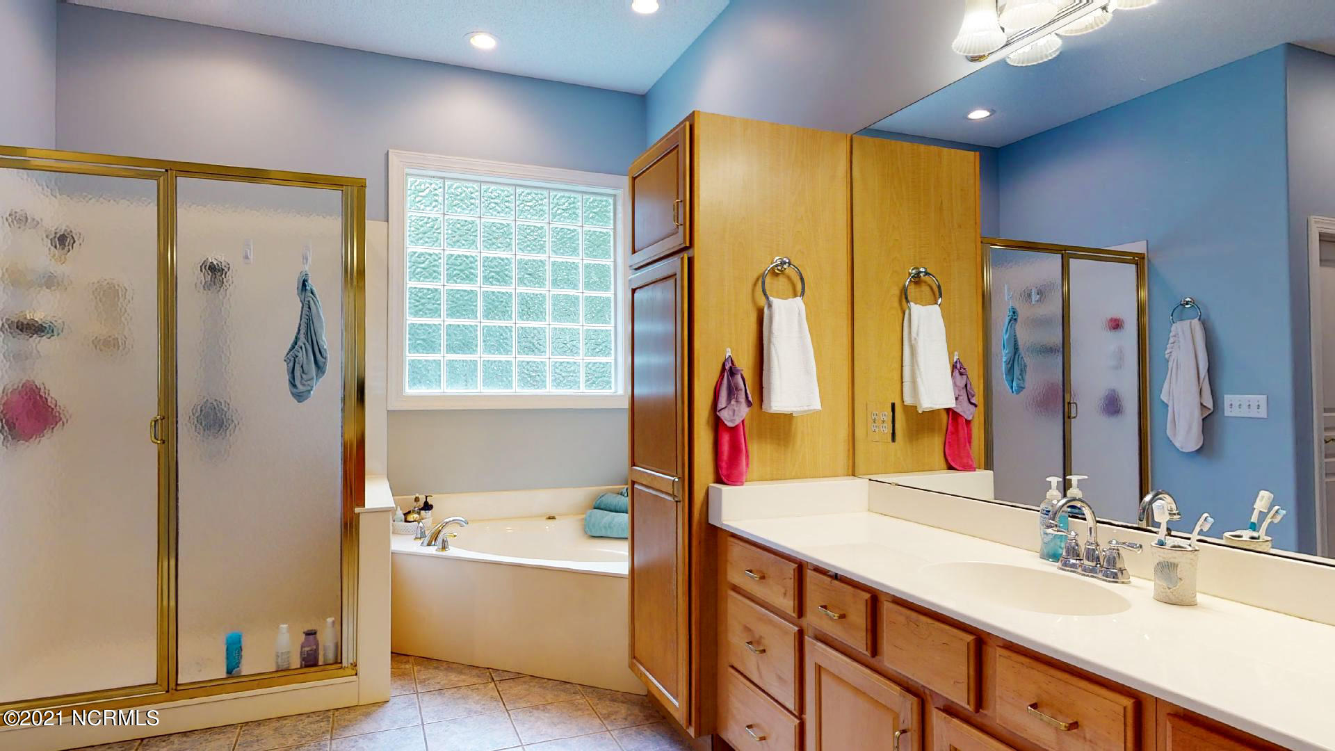 1816 Newkirk Road Wilmington, NC 28409 - Photo 23 of 31 21 master bathroom