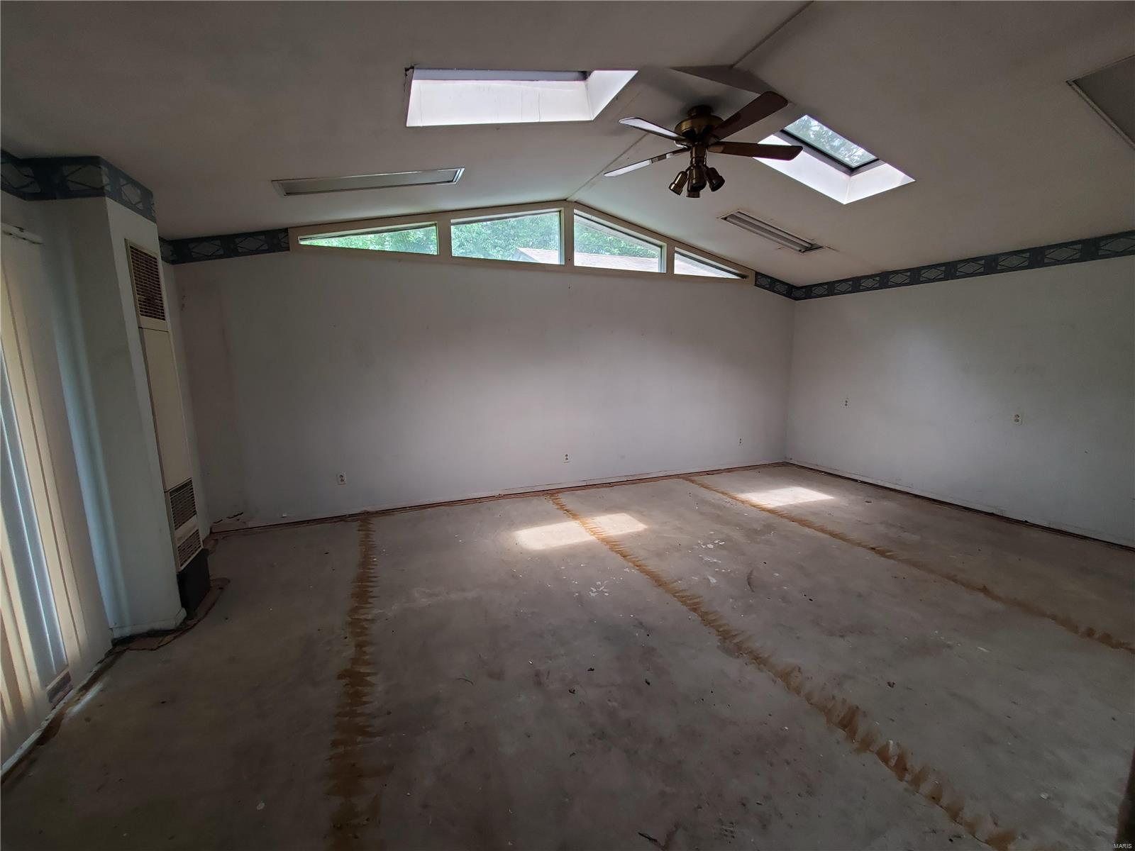 885 Derhake Road Florissant, MO 63033 - Photo 12 of 13 Gallery Image 12