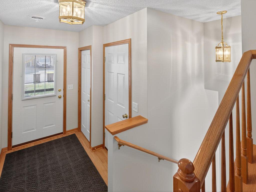 16446 Timber Crest Drive Southeast Prior Lake, MN 55372 - Photo 7 of 31