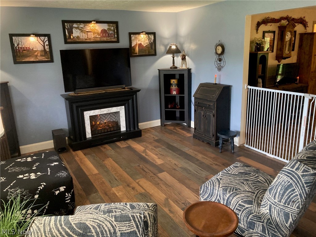 202 Ridgewood Boulevard Minerva, OH 44657 - Photo 3 of 38