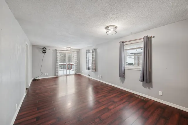 $299,900 | 542 5th Avenue Southwest, Cambridge, MN 55008