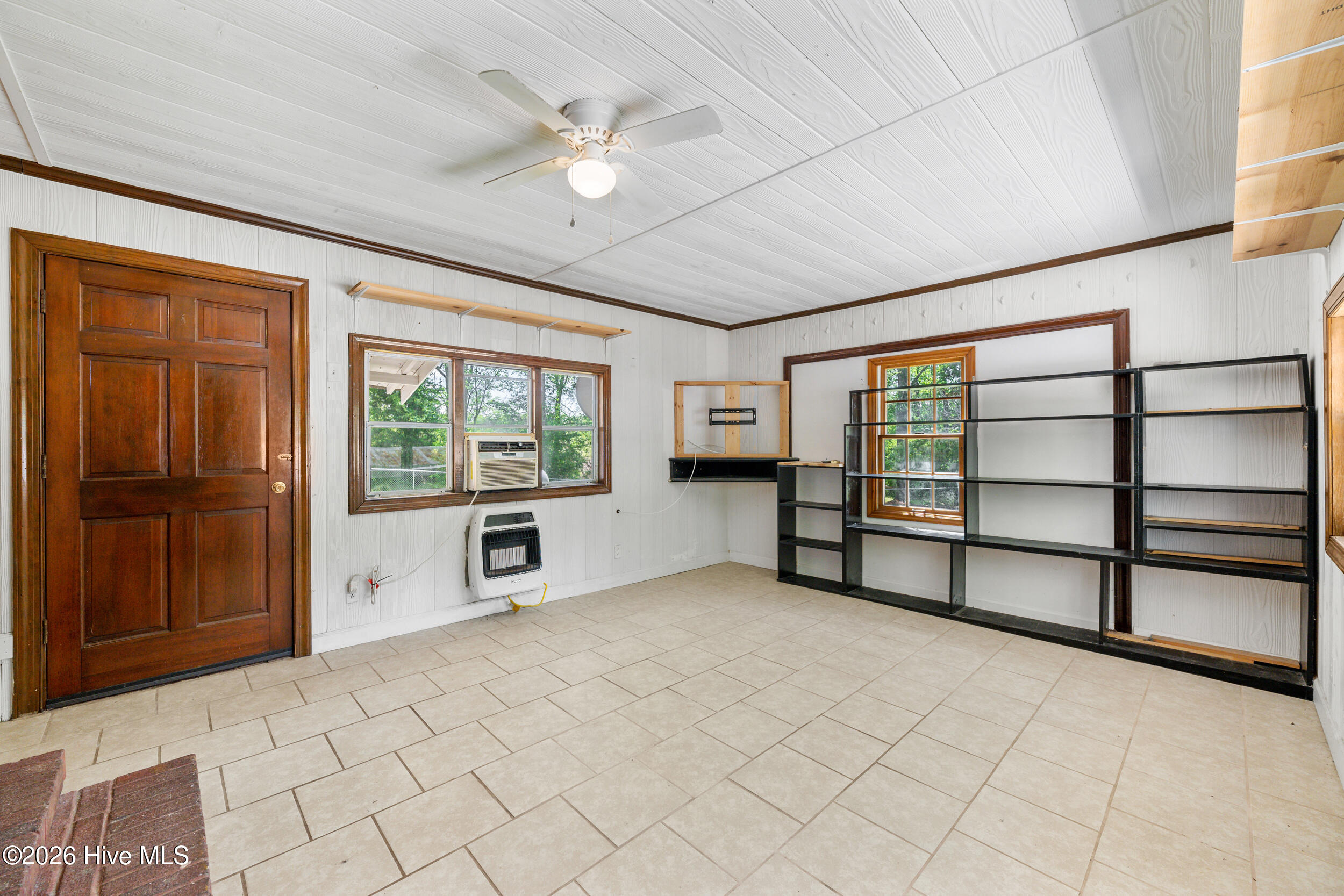 1194 Felton Farm Road Macclesfield, NC 27852 - Photo 24 of 36 Family Room