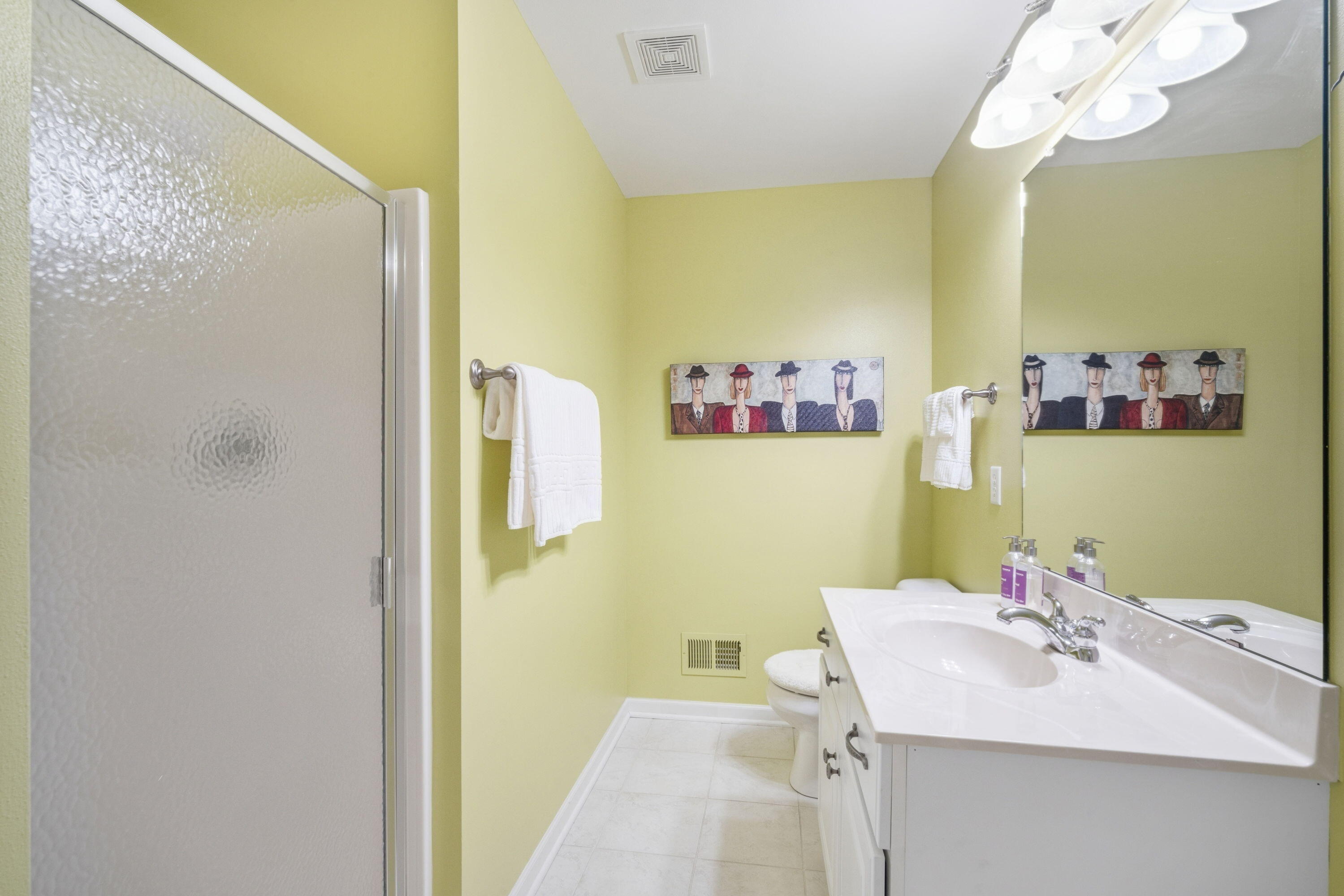 7103 West Mequon Trail Mequon, WI 53092 - Photo 16 of 17 Bathroom 2