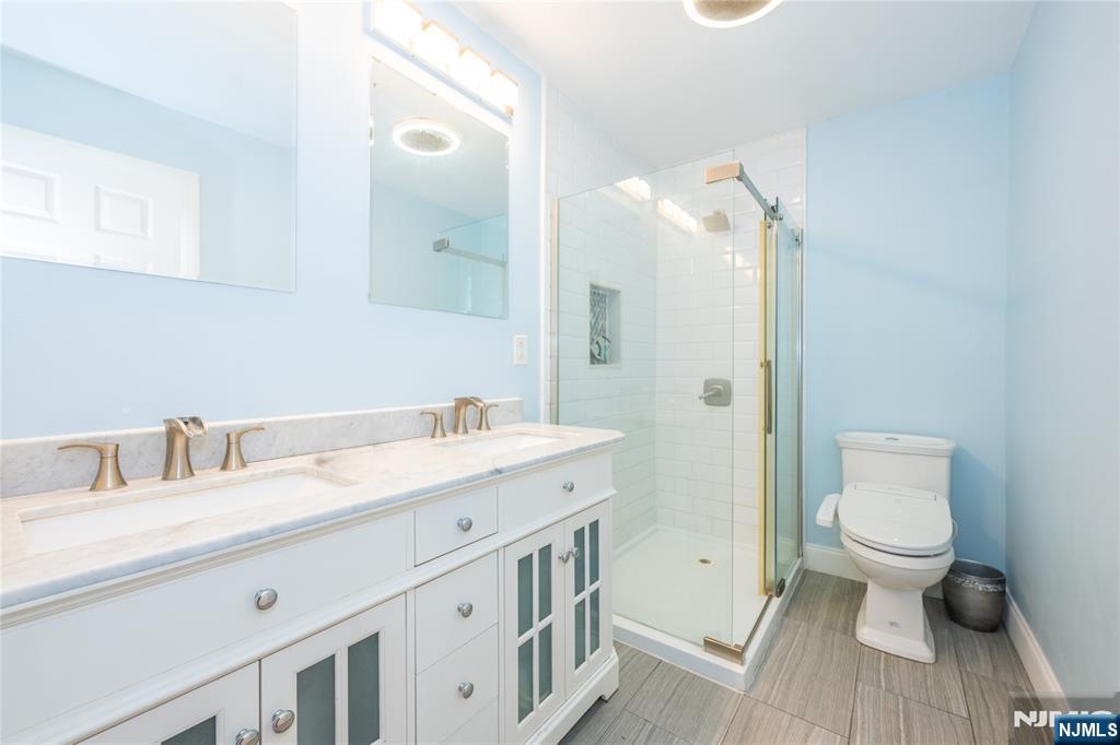 375 Queens Court Ridgewood, NJ 07450 - Photo 33 of 50