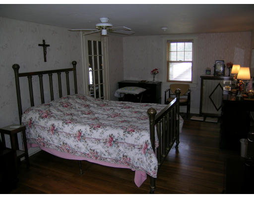 41 Stuart Street Watertown, MA 02472 - Photo 11 of 16 Gallery Image 11