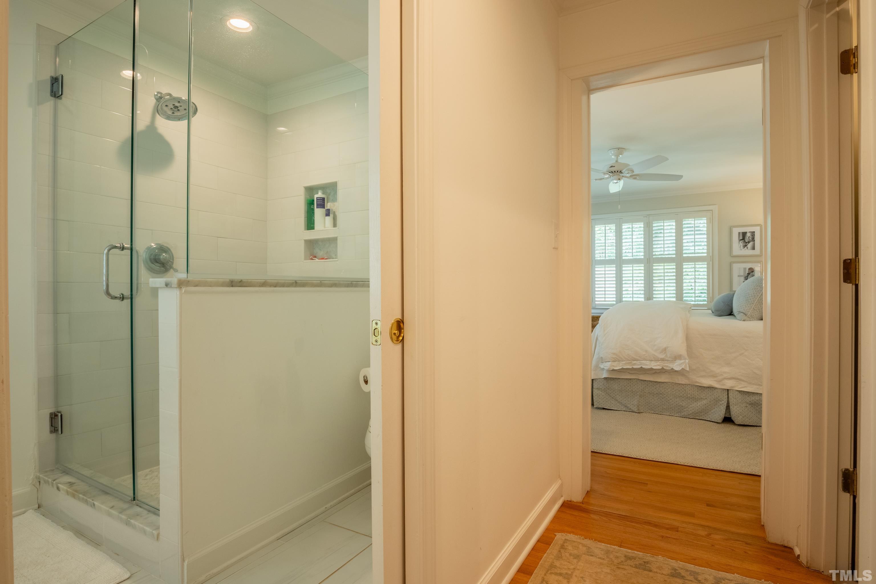816 Davidson Street Raleigh, NC 27609 - Photo 32 of 36 a bathroom with a shower