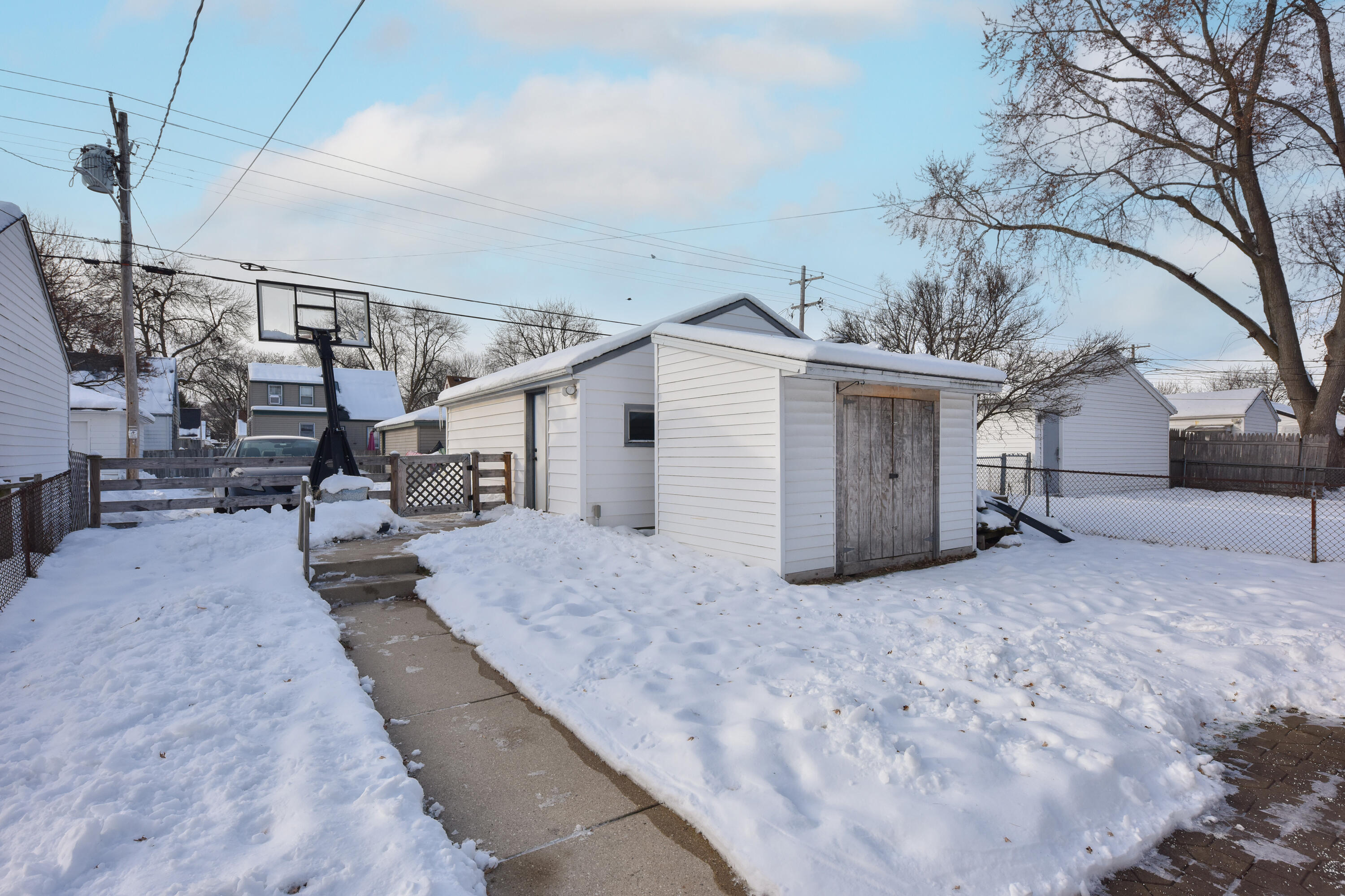 3341 North 88th Street Milwaukee, WI 53222 - Photo 25 of 37 Shed view, fenced yard