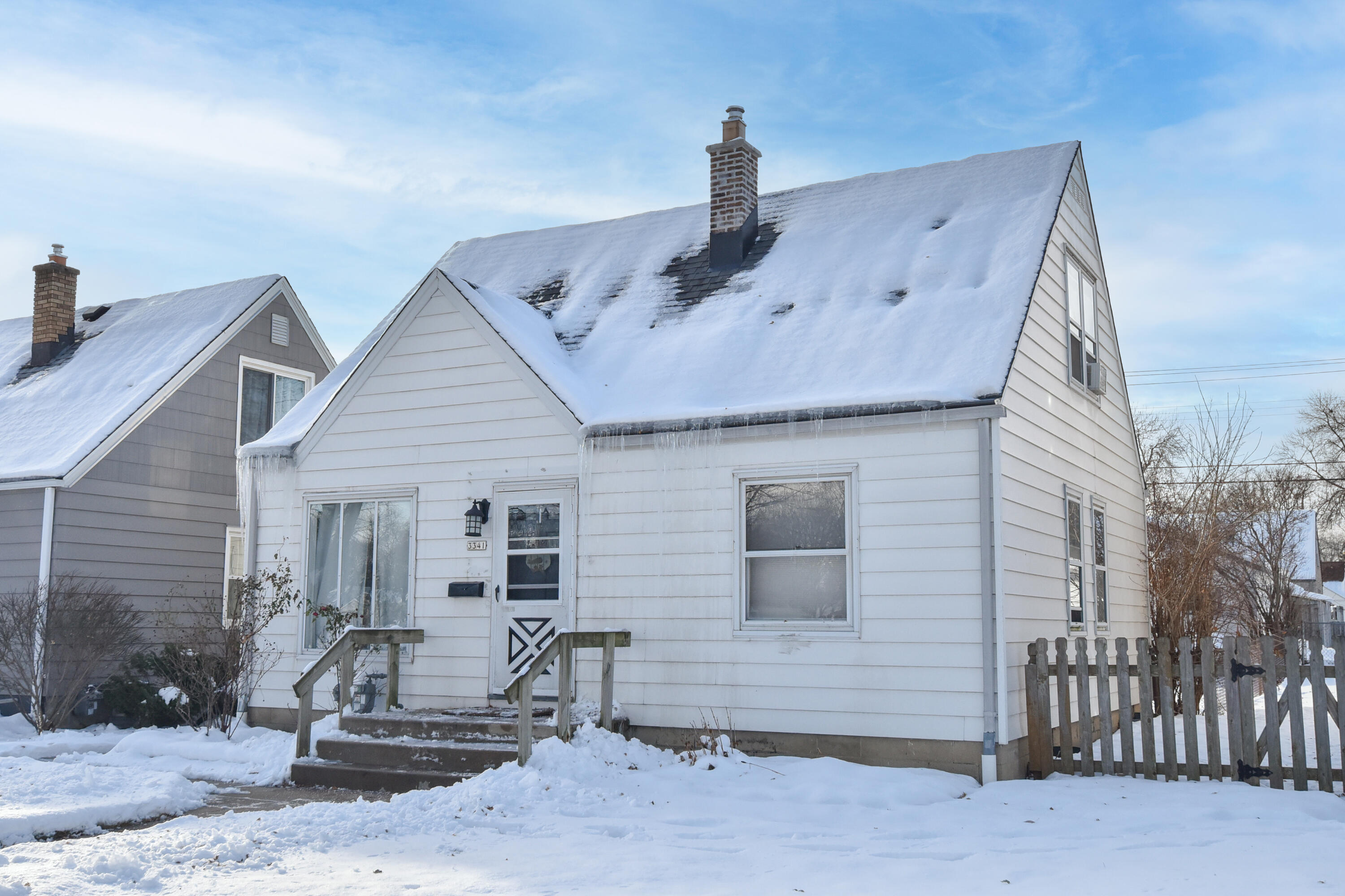 3341 North 88th Street Milwaukee, WI 53222 - Photo 28 of 37 Another front view of home