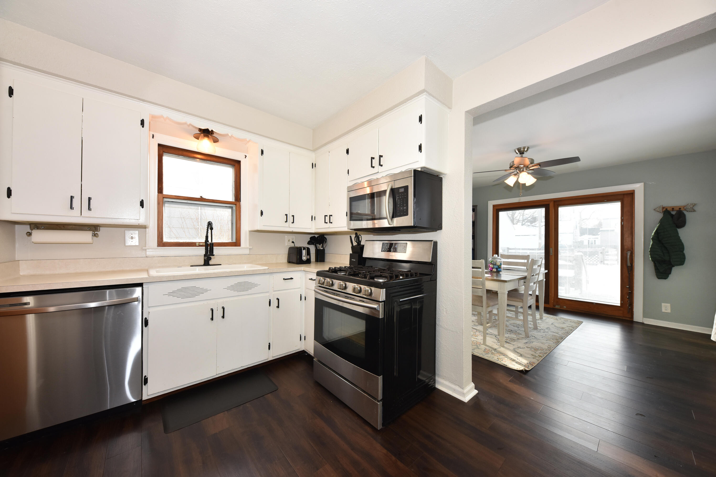 3341 North 88th Street Milwaukee, WI 53222 - Photo 5 of 37 Beautifully updated Kitchen - all stainless steel appliances stay