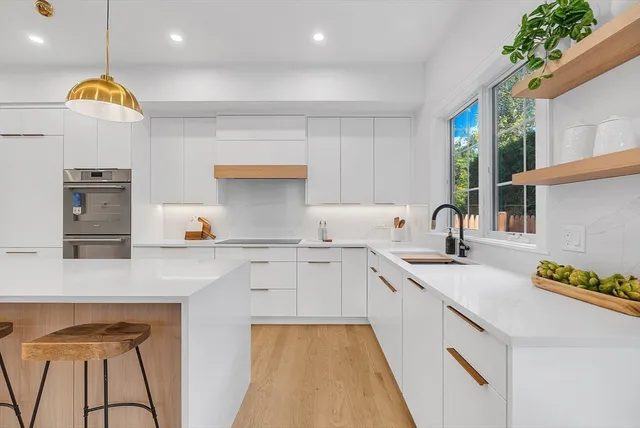 $1,848,000 | A136 Hillside Avenue, Needham, MA 02494