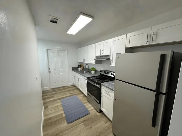 $2,350 | 5207 Wallis Road, Unit C, West Palm Beach, FL 33415