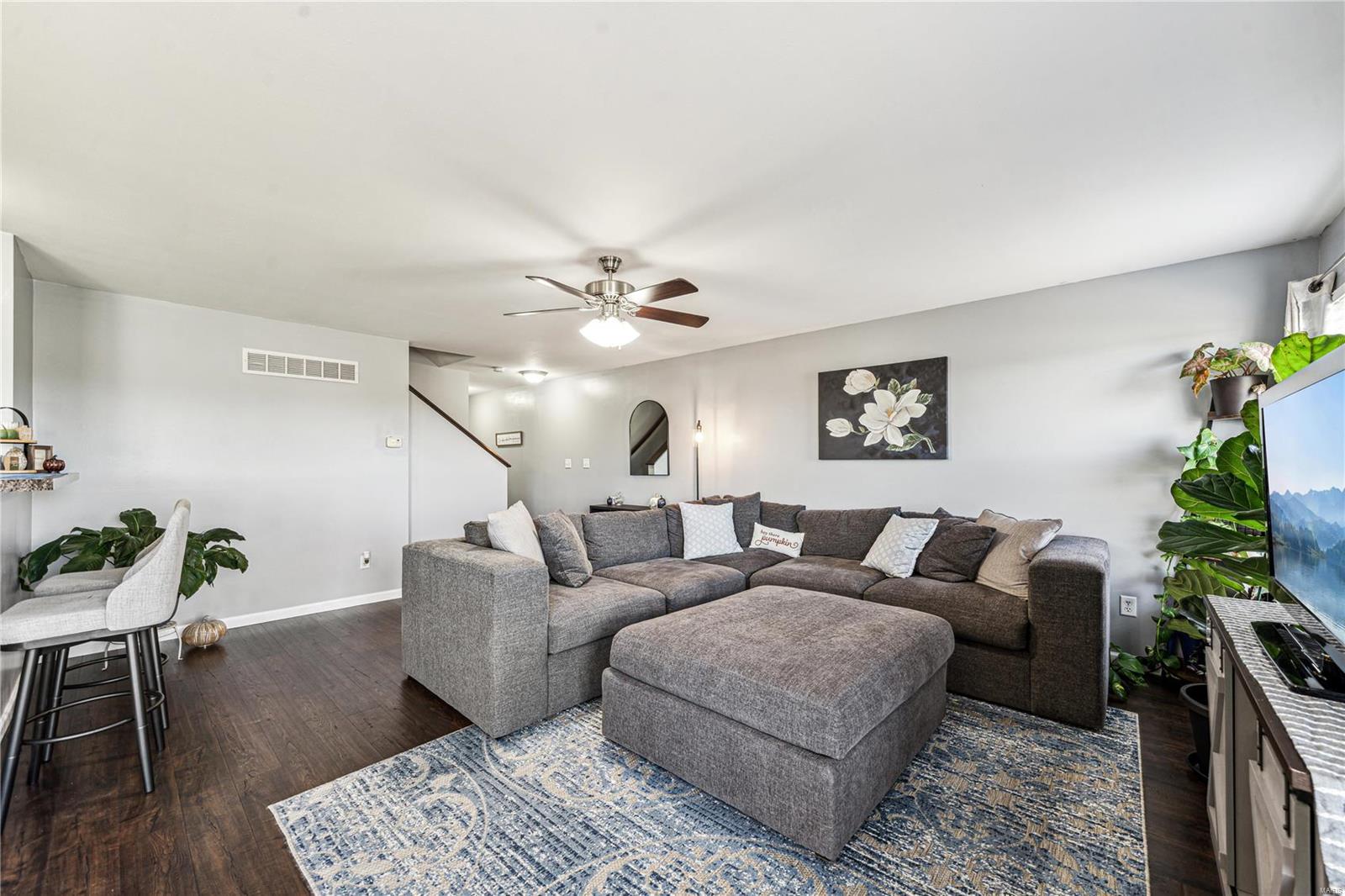 5587 Wavecrest Circle St. Charles, MO 63304 - Photo 4 of 22