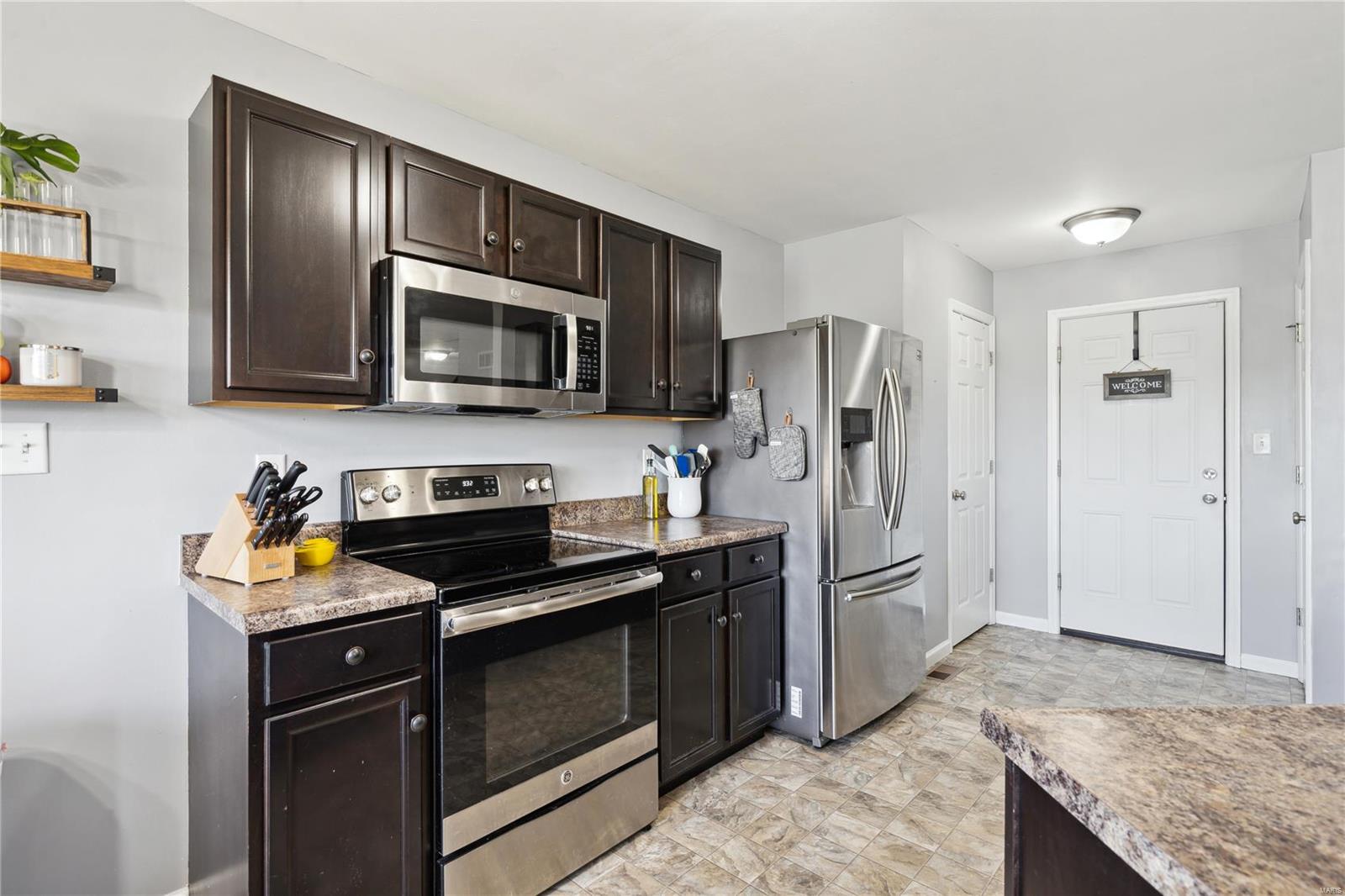 5587 Wavecrest Circle St. Charles, MO 63304 - Photo 6 of 22