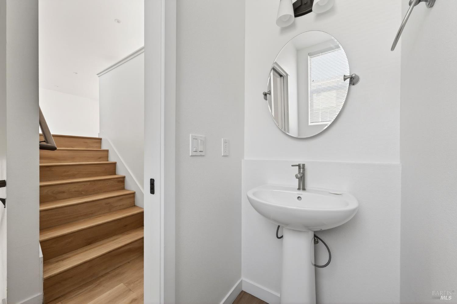 2017 Elson Way Santa Rosa, CA 95403 - Photo 16 of 53