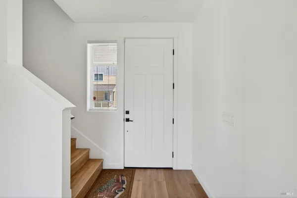 $700,000 | 2017 Elson Way, Santa Rosa, CA 95403