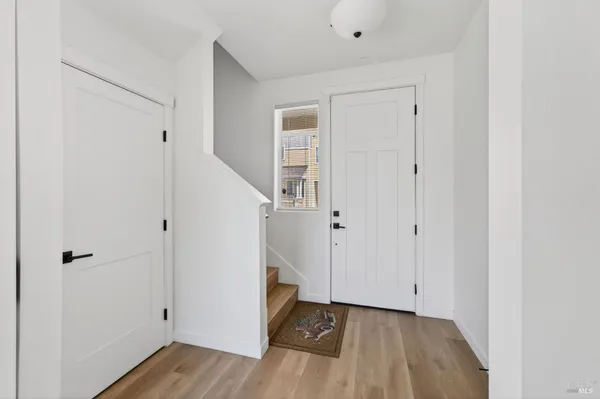 $700,000 | 2017 Elson Way, Santa Rosa, CA 95403