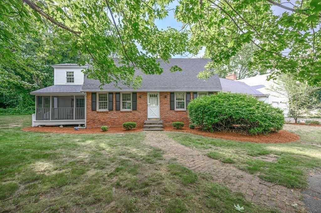 34 Eastland Road Longmeadow, MA 01106 - Photo 3 of 39 Gallery Image 3