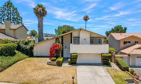 $1,400,000 | 25572 Gloriosa Drive, Mission Viejo, CA 92691