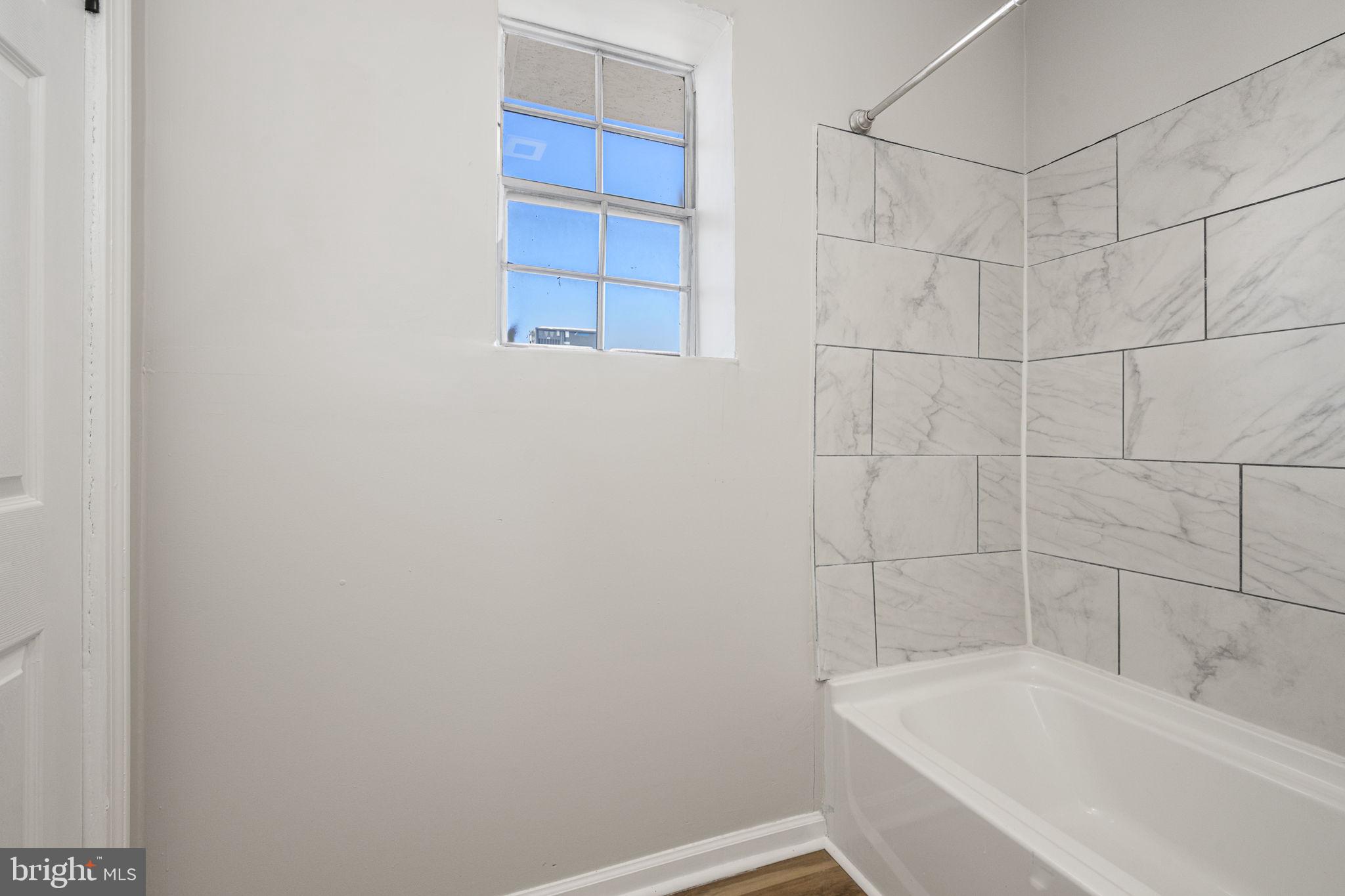 935 Muhlenberg Street Reading, PA 19602 - Photo 16 of 30